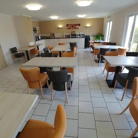 Logis Altina מלון