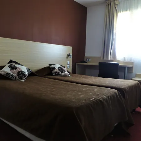 Logis Altina מלון