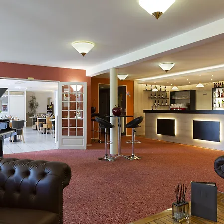 מלון Logis Altina 2*