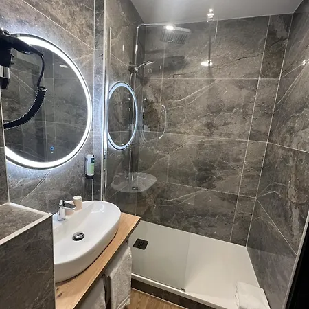 Logis Altina Hotell Pacy-sur-Eure
