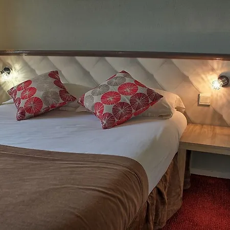 Logis Altina מלון 2*